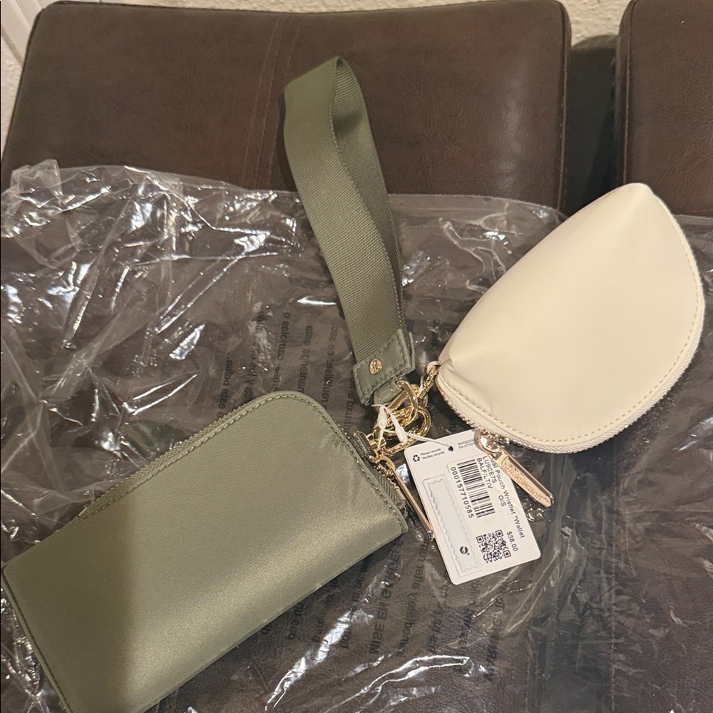 Lululemon Athletica Green and White Wallet Set - Picture 2 of 2